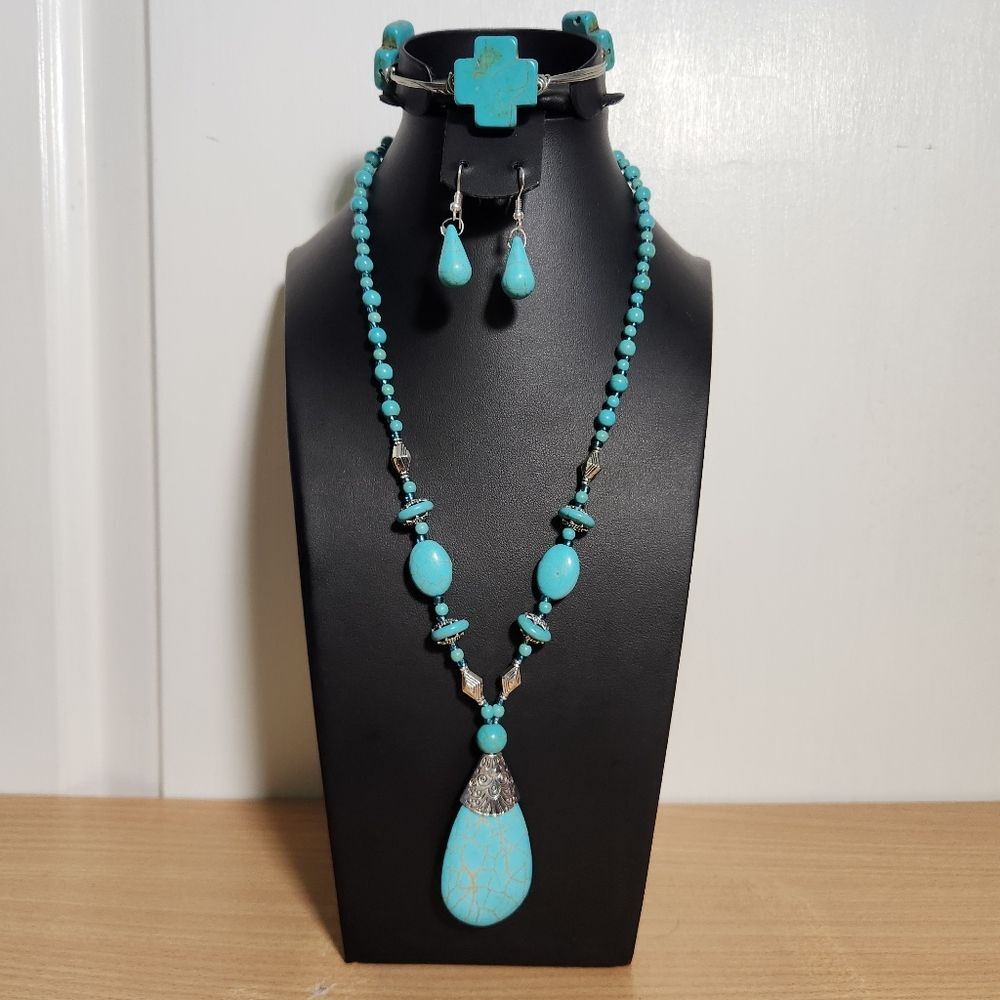Southwestern Turquoise Beaded Necklace, Earring and Bracelet Set